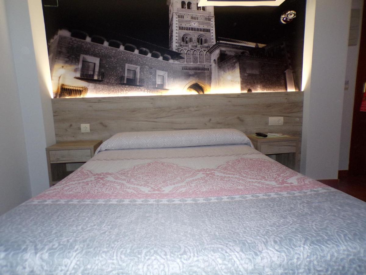 טרואל Hostal Serruchi מראה חיצוני תמונה