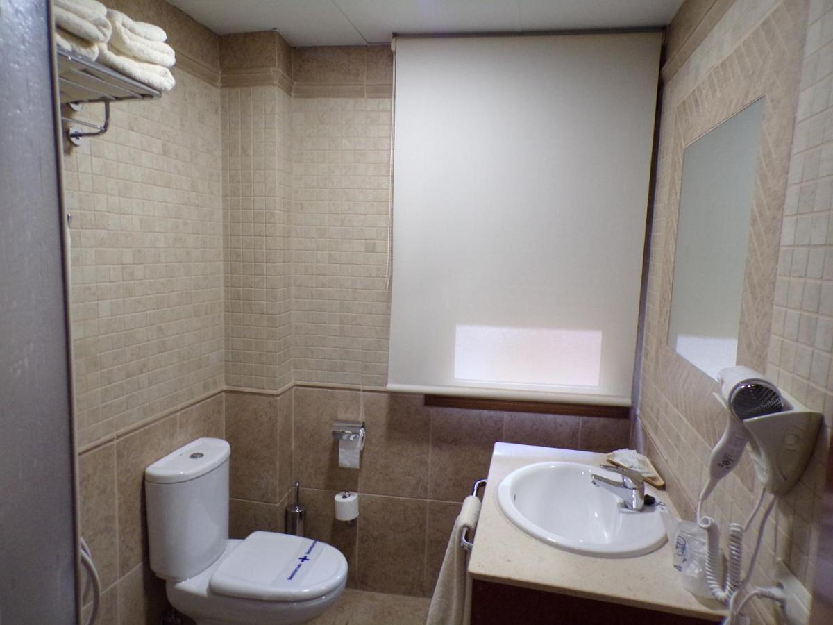 טרואל Hostal Serruchi מראה חיצוני תמונה