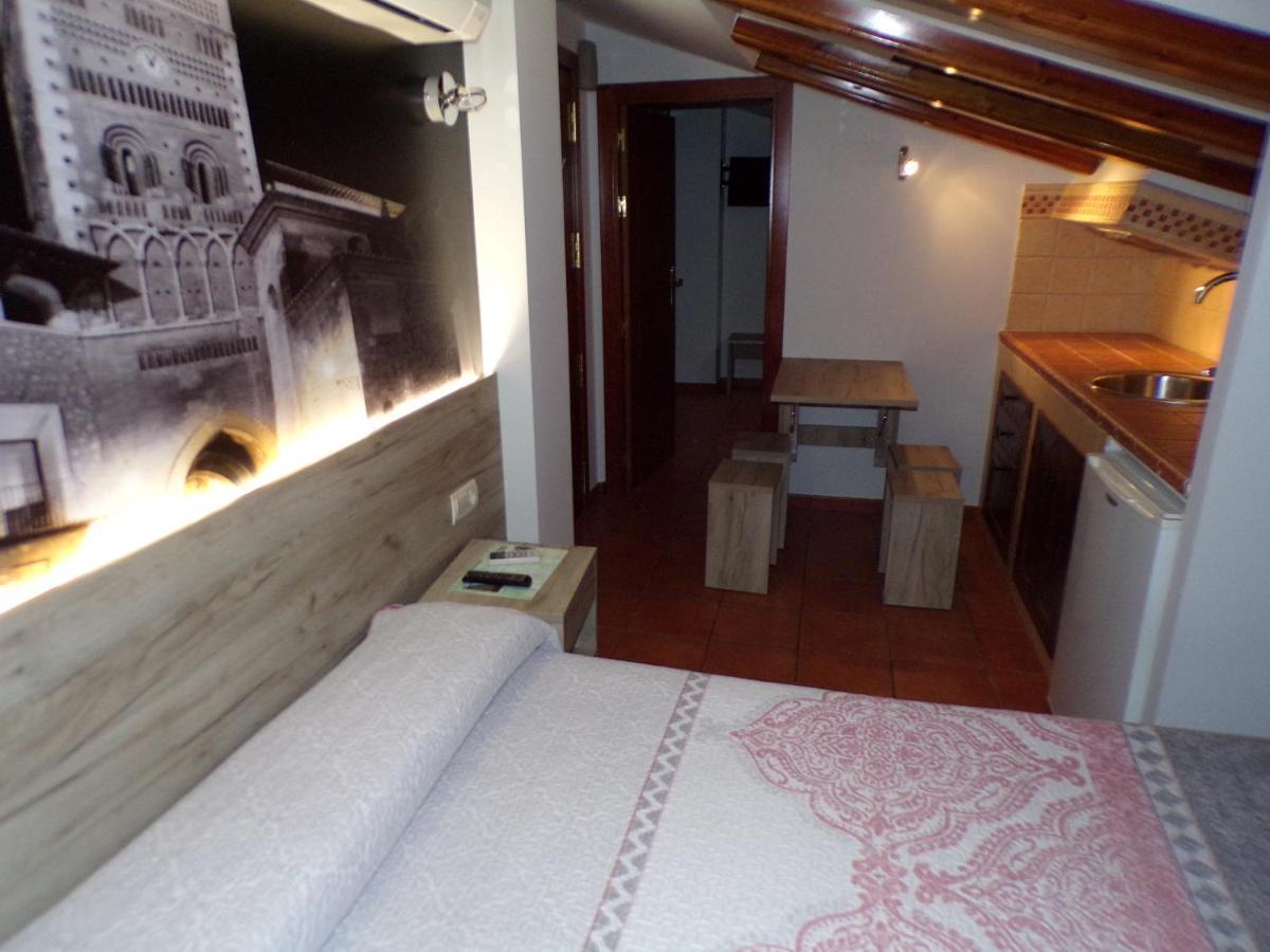 טרואל Hostal Serruchi מראה חיצוני תמונה