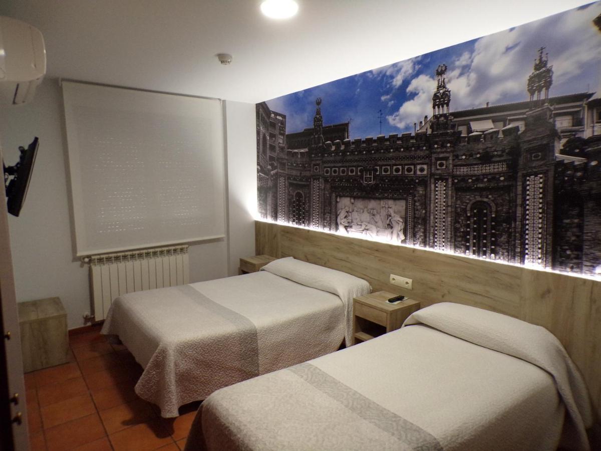 טרואל Hostal Serruchi מראה חיצוני תמונה