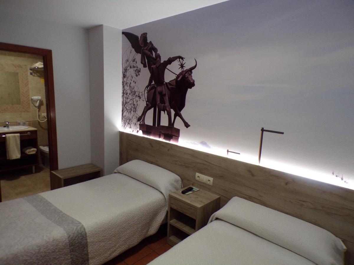 טרואל Hostal Serruchi מראה חיצוני תמונה